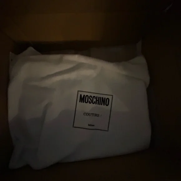 MOSCHINO BLACK VELVET CROSSBODY - Picture 4 of 5